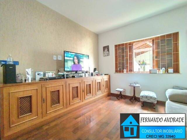 #1812 - Casa para Venda em Pouso Alegre - MG