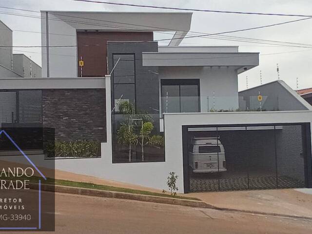 #2723 - Casa para Venda em Pouso Alegre - MG - 1
