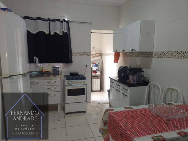 #3155 - Apartamento para Venda em Pouso Alegre - MG - 3