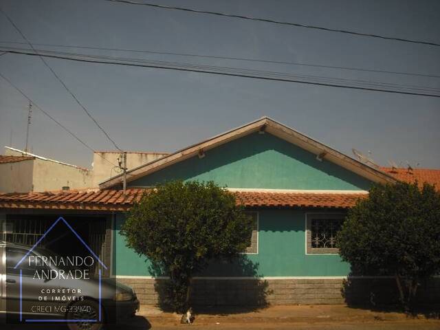 #681 - Casa para Venda em Pouso Alegre - MG - 2